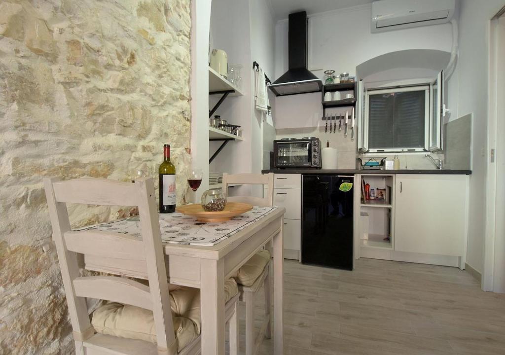 Corfu Bonzai Studios room 5