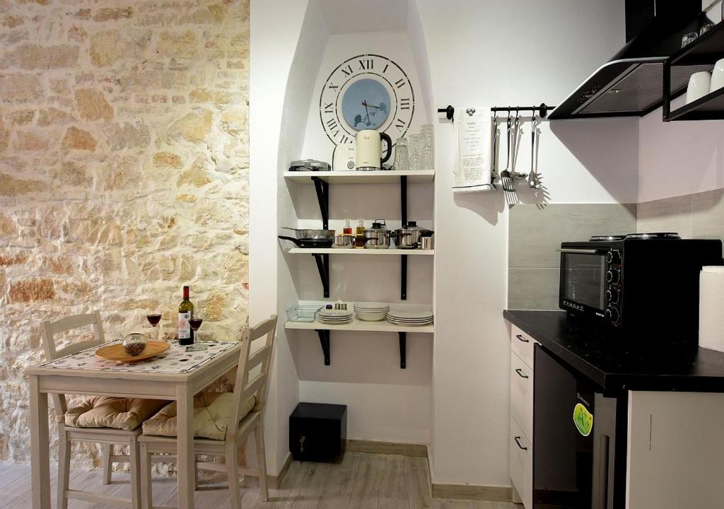 Corfu Bonzai Studios room 6